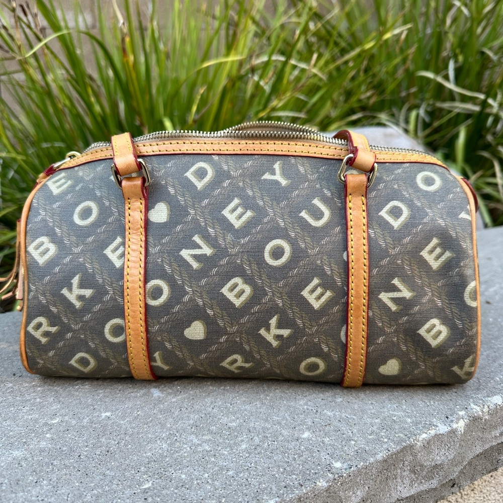 🤎 Super cute Dooney & Bourke Purse
